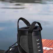 WAKETEC Wakeboard Bindung Moto, schwarz, mit Haltegriffen für leichtes Anziehen der Bindung