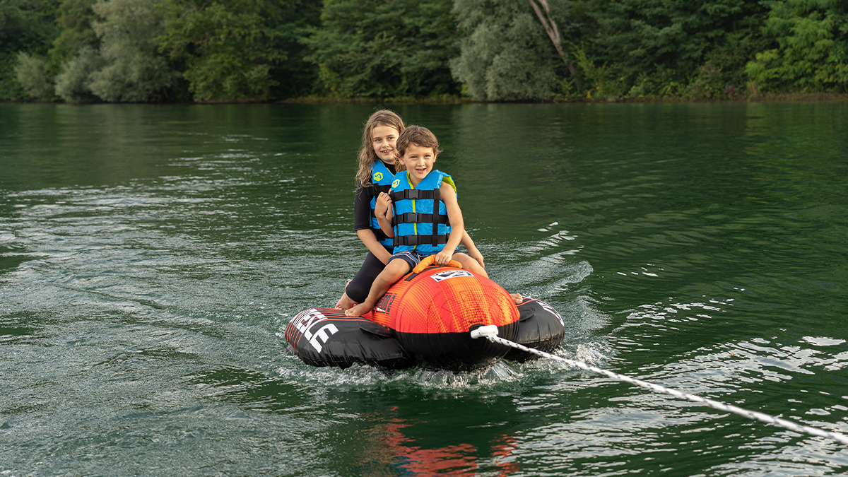 MESLE Tube Torpedo in rot für 3 Personen, video thumb