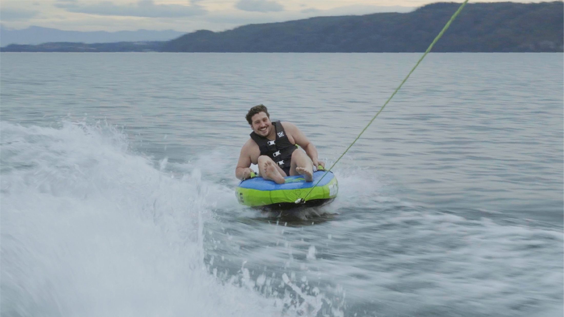 Mesle Tube Bumper Set in grün blau mit Leine 1 Personen Funtube Boot & Jetski, Wasserreifen, Video Thumbnail