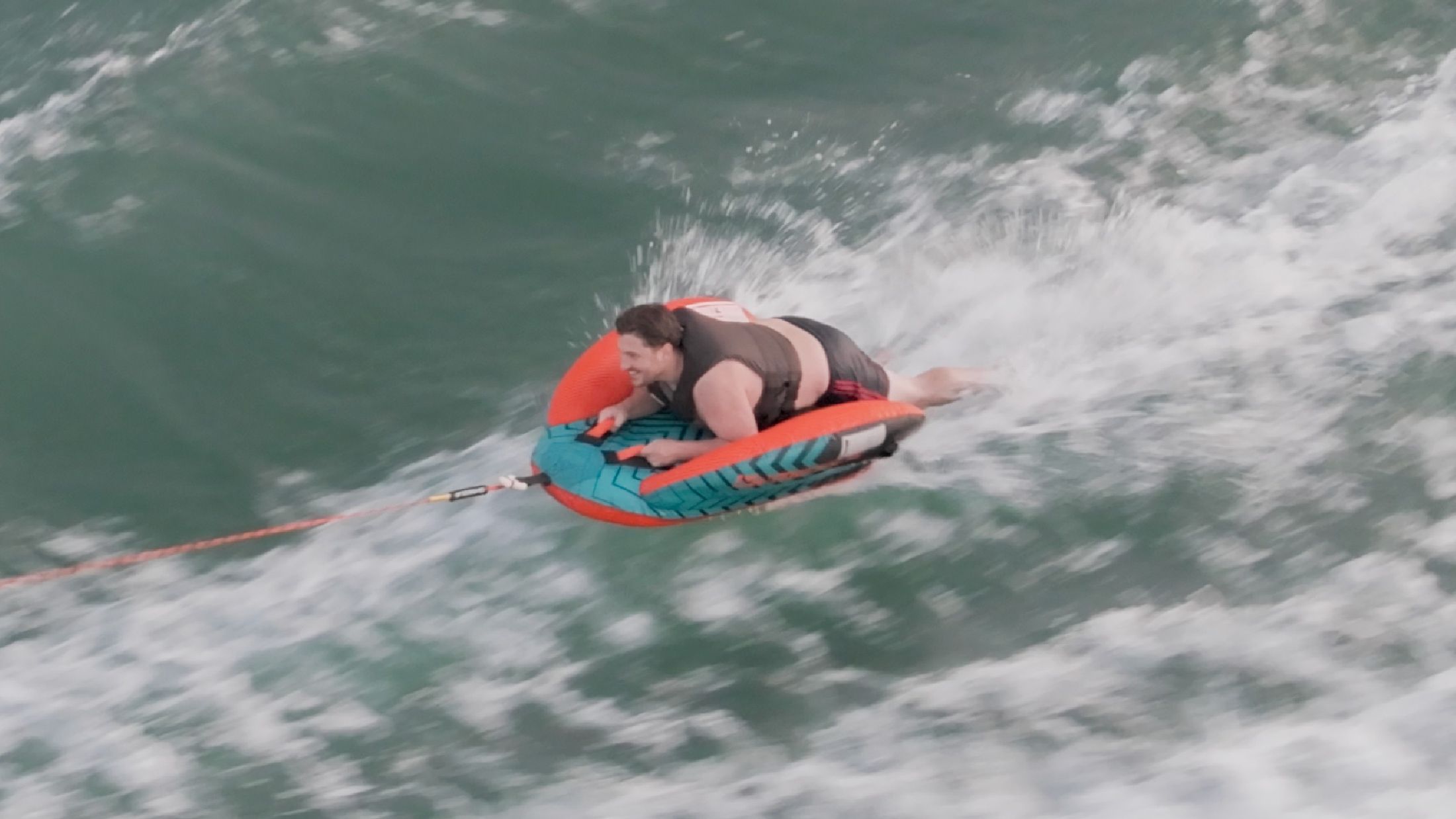 MESLE Tube Cruzer in orange für 1 Person, aufblasbarer ziehbarer Schleppreifen, Video Thumbnail