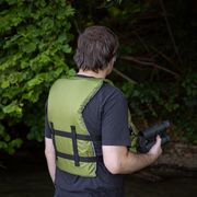 MESLE Schwimmweste Fisherman mit Taschen in olive, 50-N Auftriebsweste zum Angeln SUP Paddeln Kanu, Schwimmhilfe für Erwachsene & Jugendliche